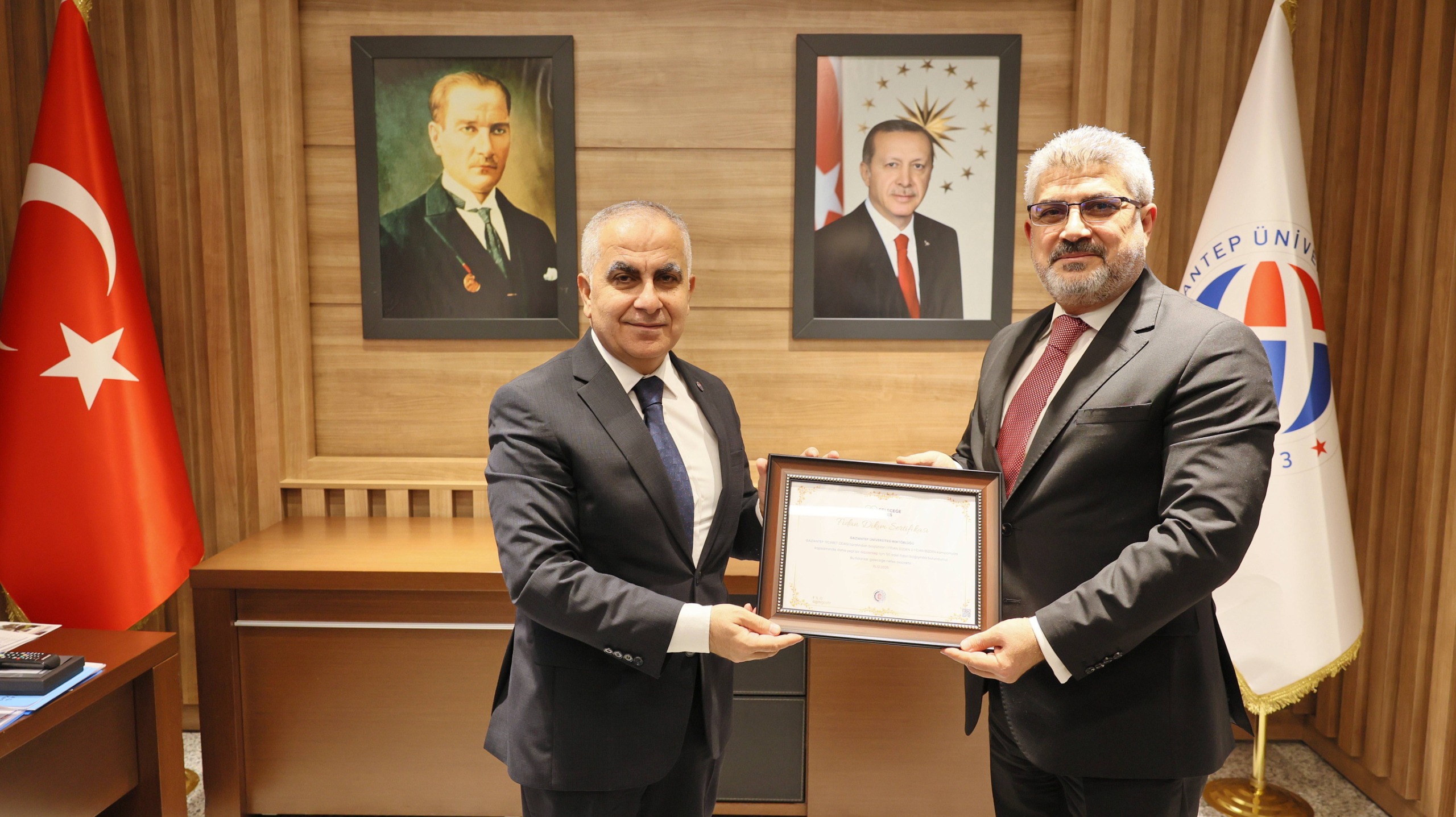 Gaziantep Üniversitesi Rektörü Sayın Prof. Dr. Sait Mesut Doğan’ı makamında ziyaret ettik.