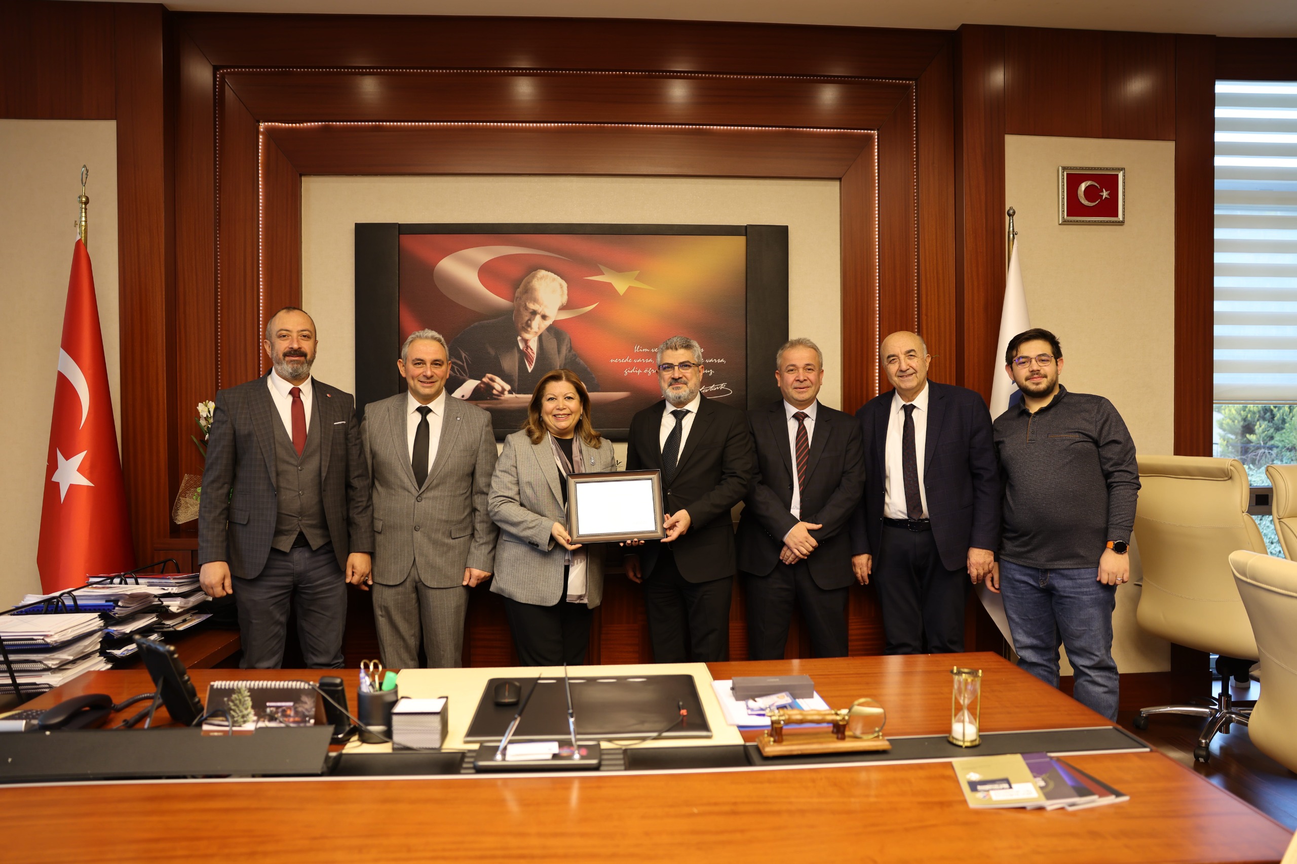 Hasan Kalyoncu Üniversitesi Rektör V. Sayın Prof.Dr. Gül Rengin KÜÇÜKERDOĞAN 'ı makamında ziyaret ettik. 